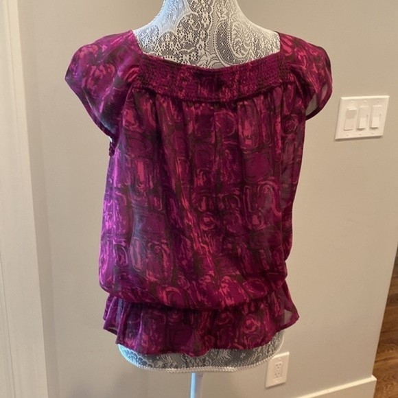 a.n.a. Brand Floral - ish Bright Pink Shear Top / Blouse | Size Small - Picture 2 of 3